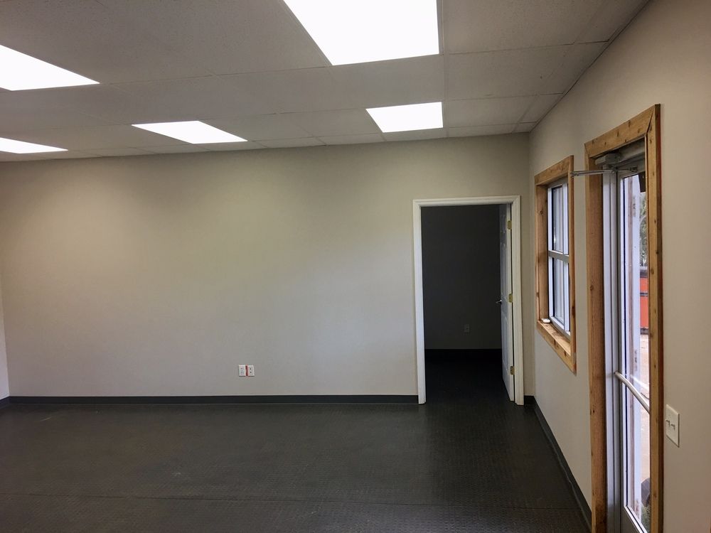 Hixson Pike Flex Space: 7611 Hixson Pike, Hixson, TN 37343